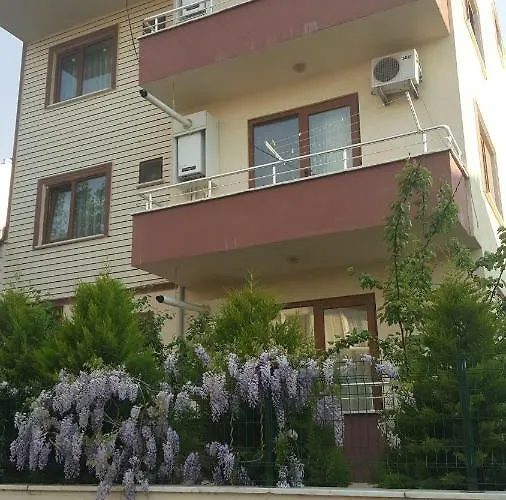 アシア トロイア ホームズ アパート